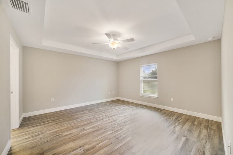 Ocala House: 312 Locust Pass