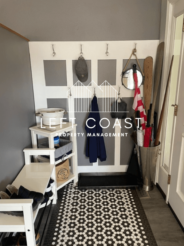 Lincoln City House: 1545 Northeast Regatta Way