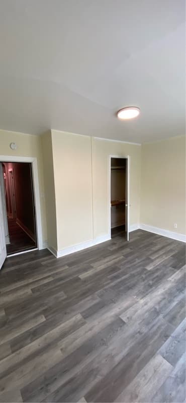 York House: 144 West Jackson Street - D