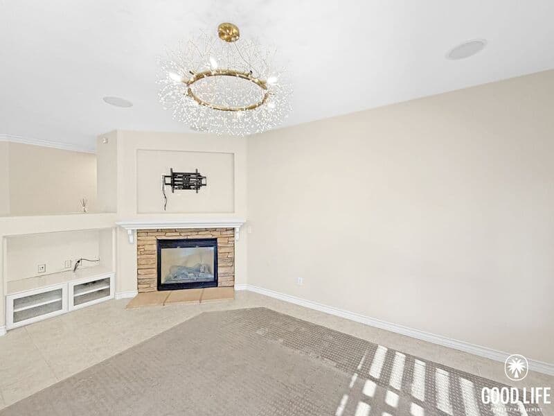Escondido House: 3193 Willow Tree Ln