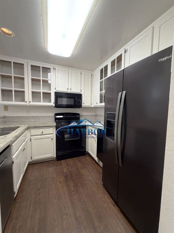 San Pedro Condo: 1380 W Capitol Drive