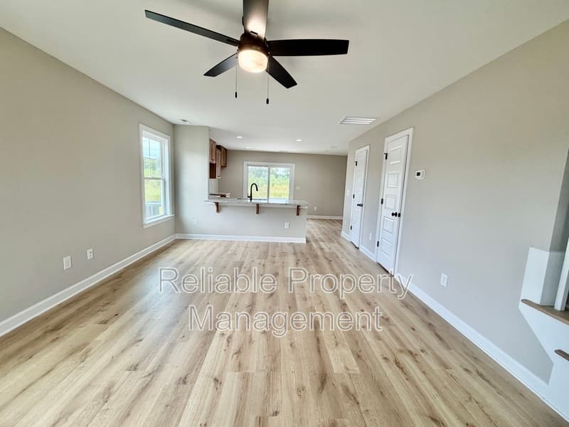 Pine Level Townhome: 428 W Main St