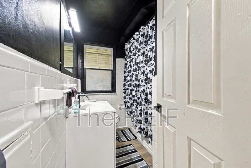 Detroit House: 20225 Terrell Ave