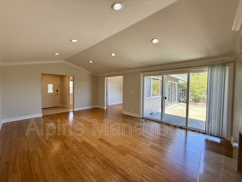 Burlingame House: 2917 Arguello Drive - Main