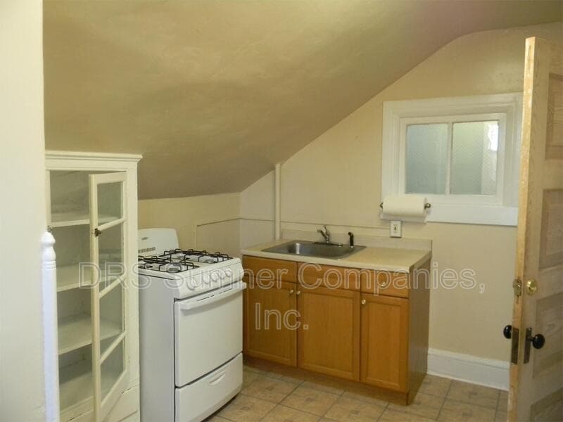 Baltimore Condo: 5440 Frederick Avenue - 2