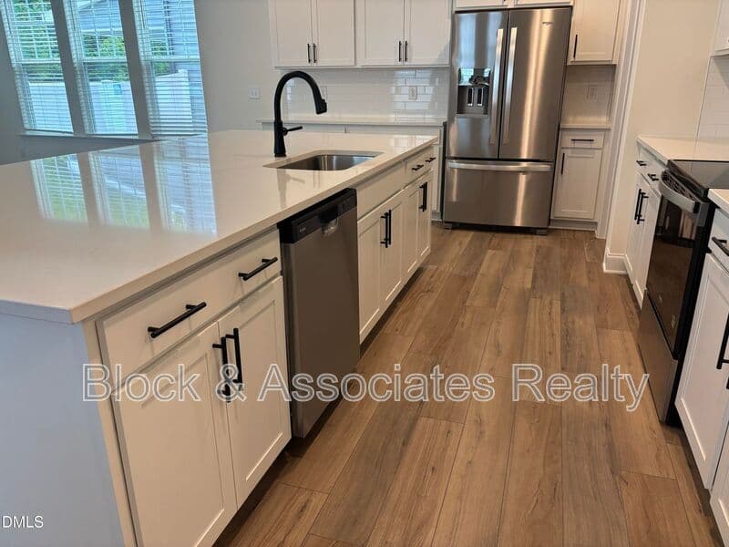 Raleigh House: 5128 Ranger Grove Way