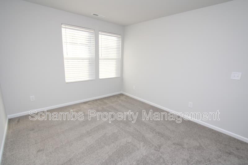Apex Townhome: 510 Light Oak Way