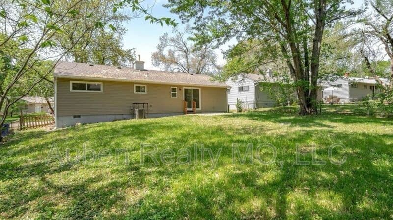 Kansas City House: 11427 Richmond Ave.