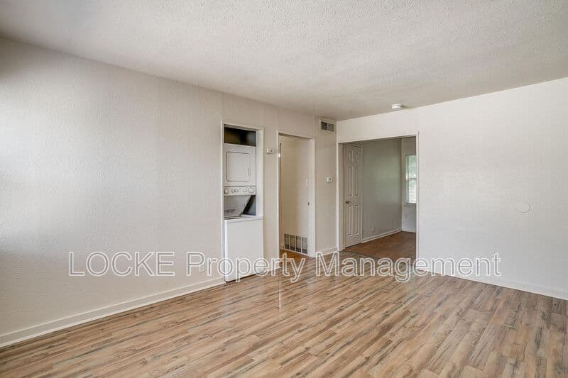 Fort Worth House: 3419 South University Drive