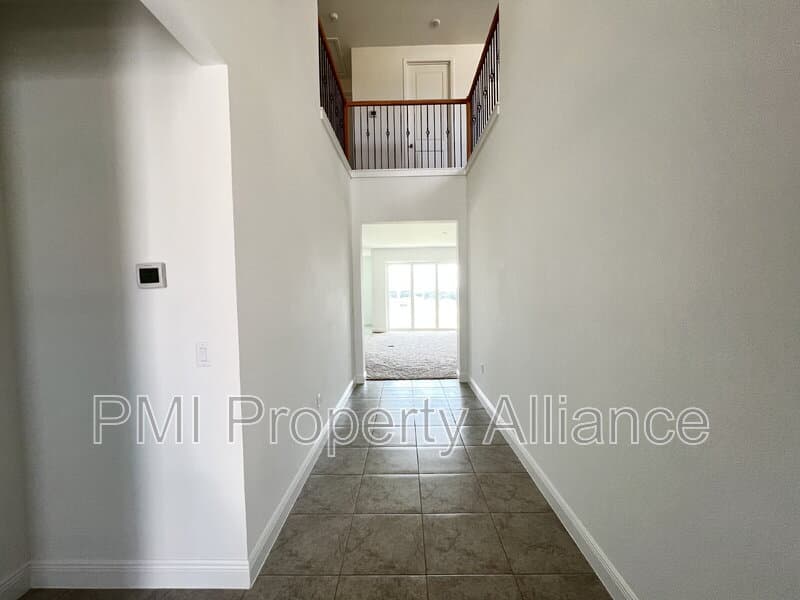 Minneola House: 2180 Axel Street