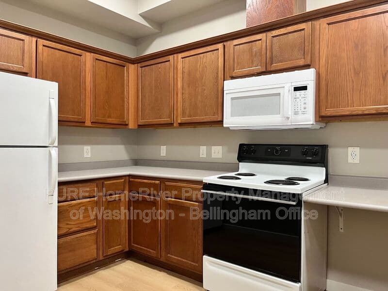 Bellingham House: 4370 Tull Road