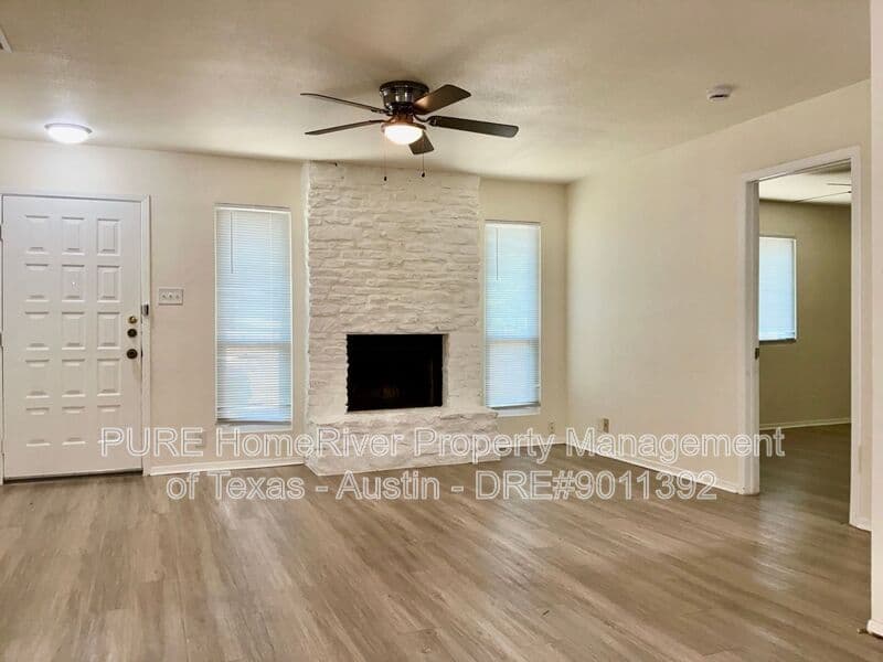 Round Rock Condo: 418 Parkhill Cv