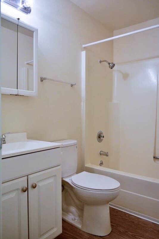 BEAVERTON Condo: 20125 SW TUALATIN VALLEY HIGHWAY