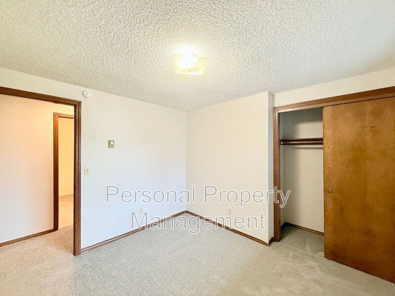 Vancouver House: 414 W 39th St