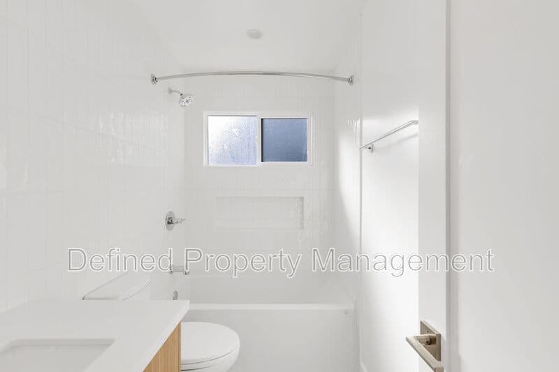 Los Angeles Condo: 8355 Blackburn Ave