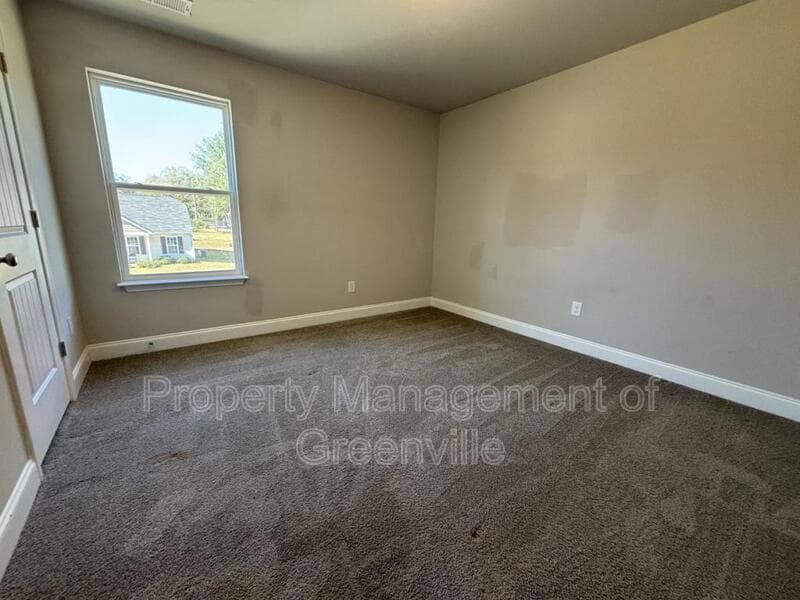 Anderson Townhome: 121 Rubin Ave