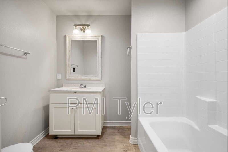 Tyler Condo: 1816 West Oakwood Street
