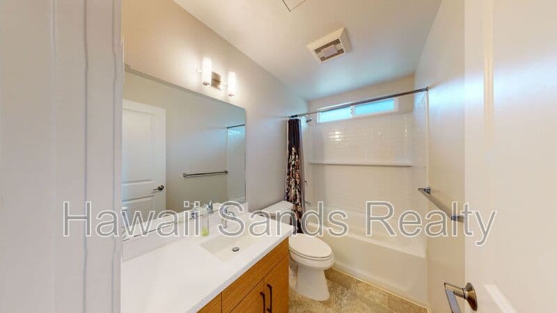 Ewa Beach House: 91-1841 Keaunui Dr.