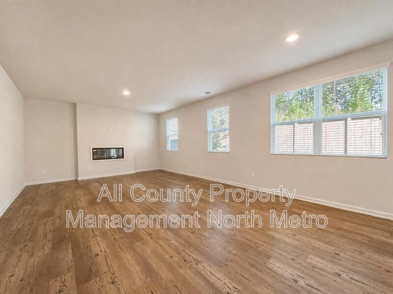 Dawsonville House: 185 Springwood Lane