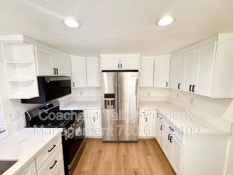 Palm Desert Condo: 41595 Navarre Ct