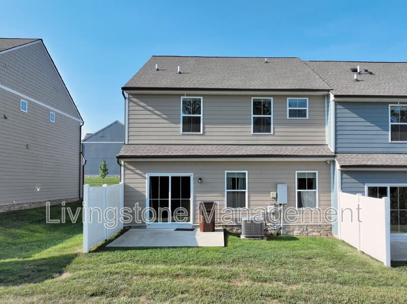 Gallatin Townhome: 1472 Carderock Springs Drive