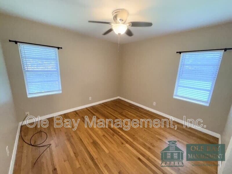 Mobile House: 158 General Bullard Avenue