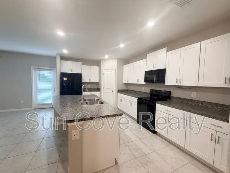 Tampa House: 4114 Romano Busciglio St