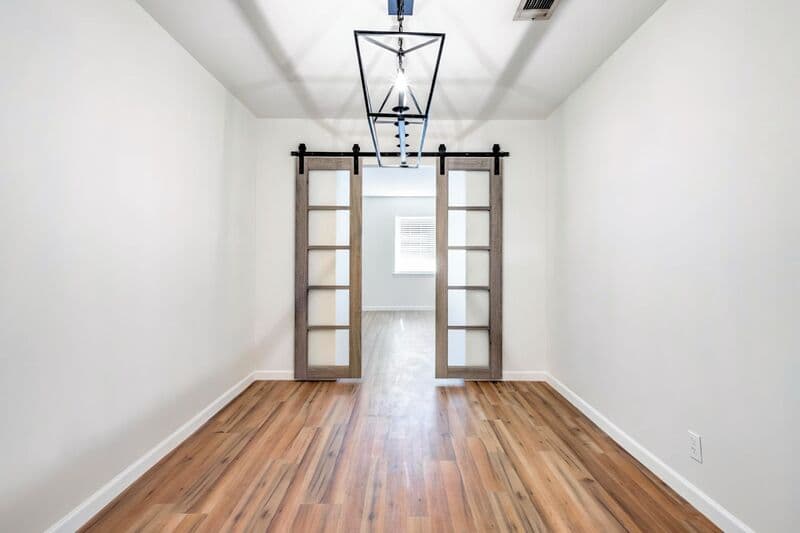 Sherman House: 524 N Woods