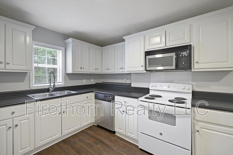 Augusta House: 2140 Veterans Drive