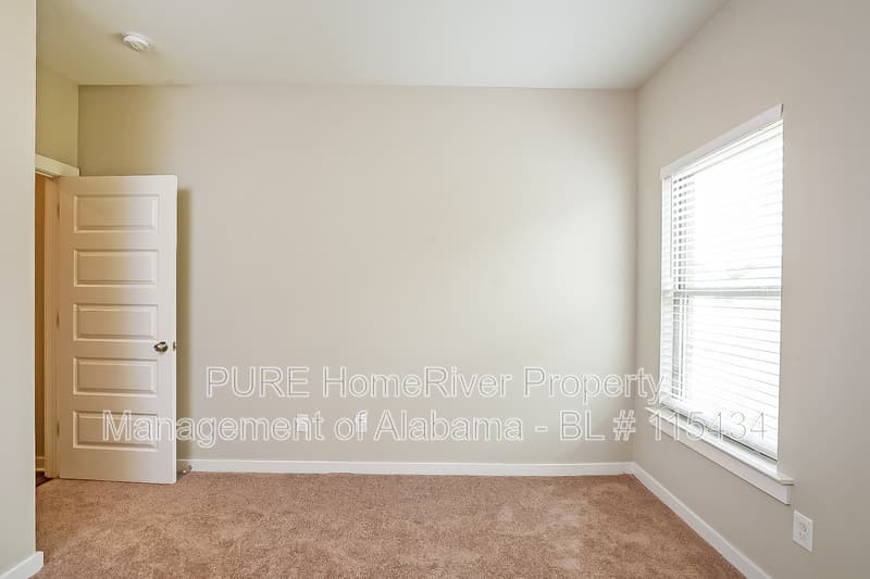 Meridianville House: 217 John Harold Dr