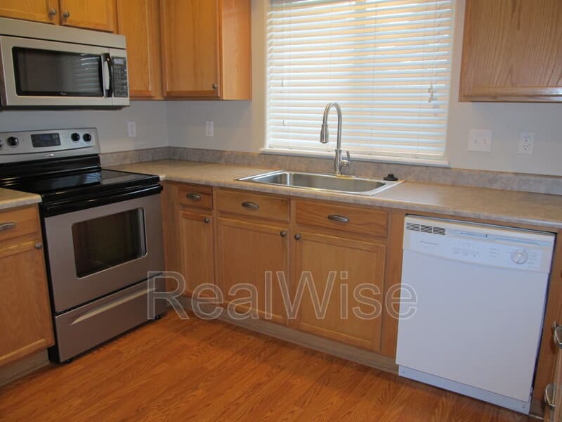 Medford House: 3015 Merriman