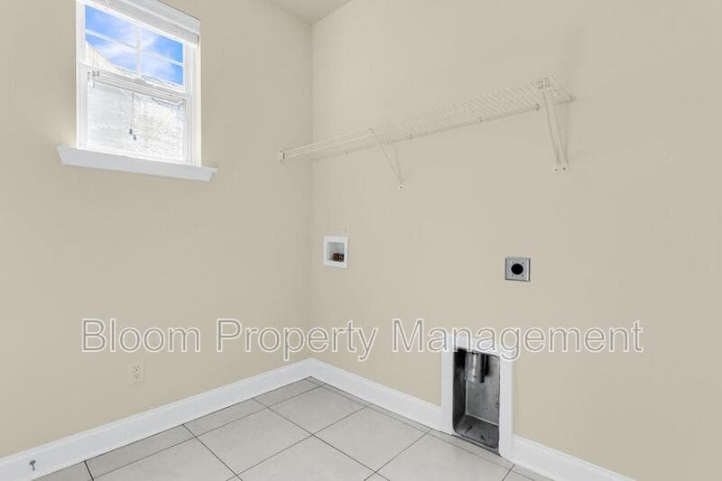 Mount Pleasant House: 2649 Lohr Dr
