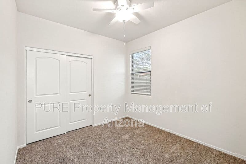 Maricopa House: 41852 W Allegra Dr