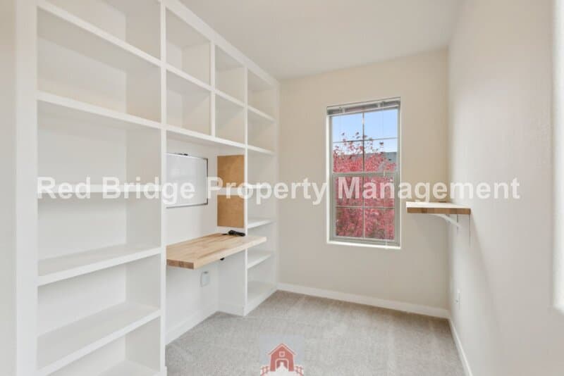 Wilsonville Townhome: 28520 SW Paris Ave