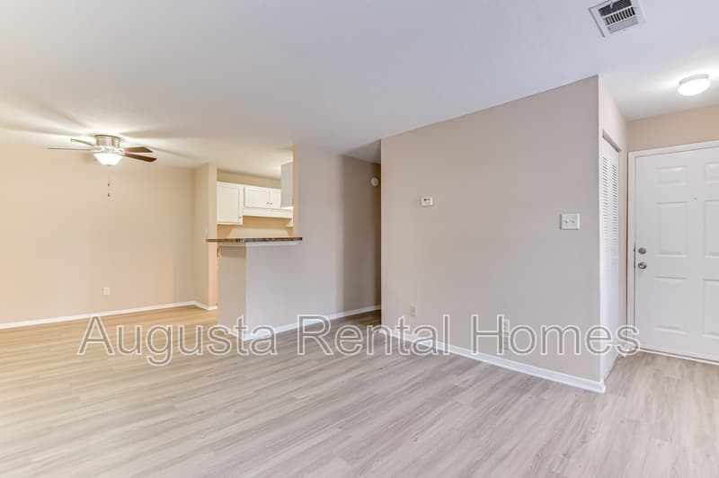 Augusta Condo: 2515 Center West Parkway - 9O