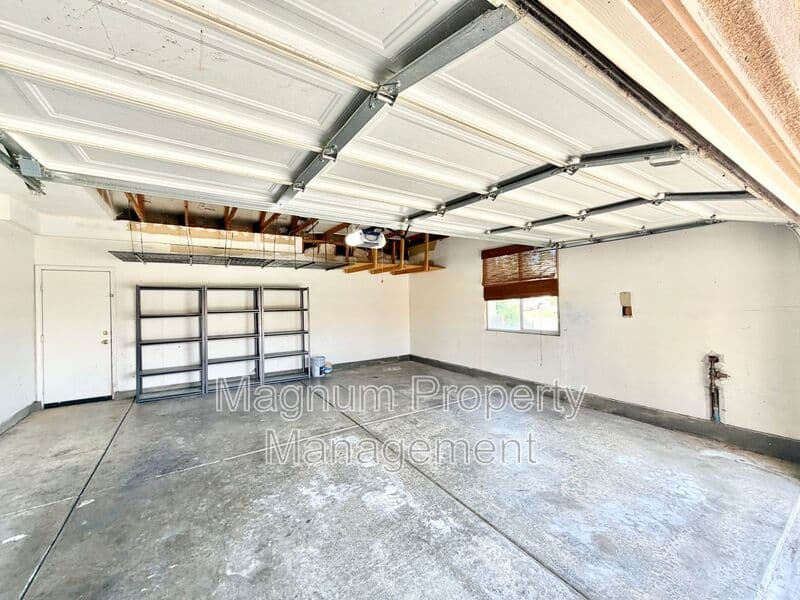 Menifee House: 33602 Magnetite St.