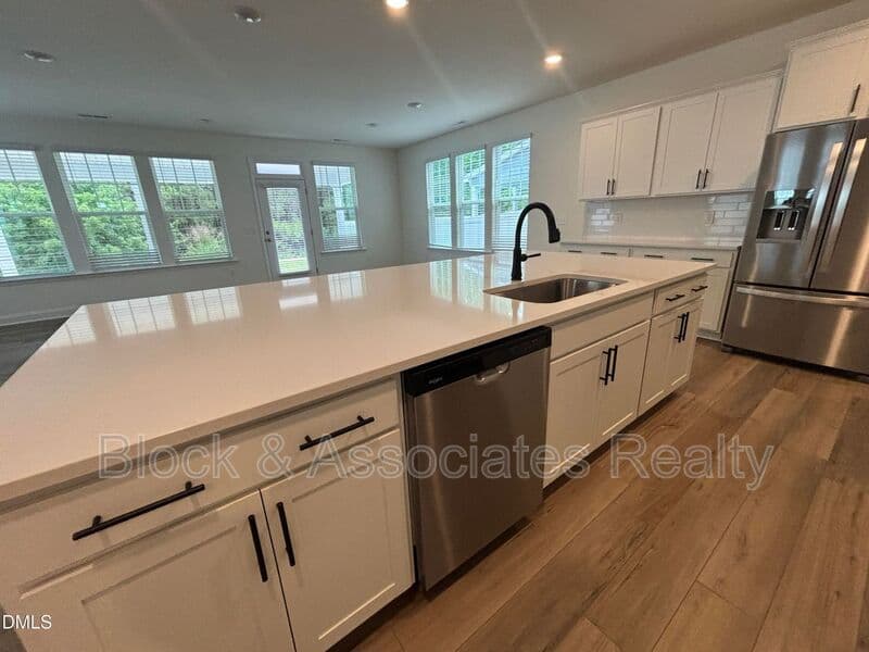 Raleigh House: 5128 Ranger Grove Way