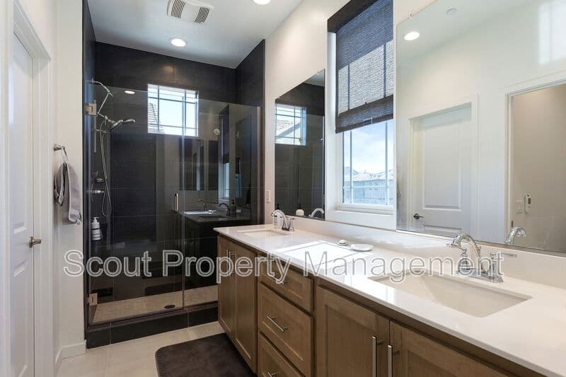 Temecula House: 32519 Brunello Way