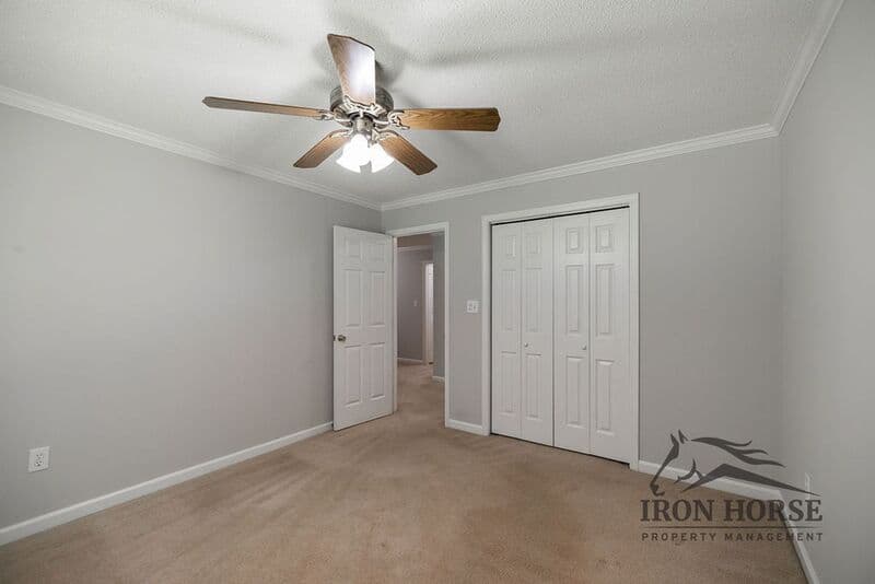 Athens House: 8671 Macon Hwy