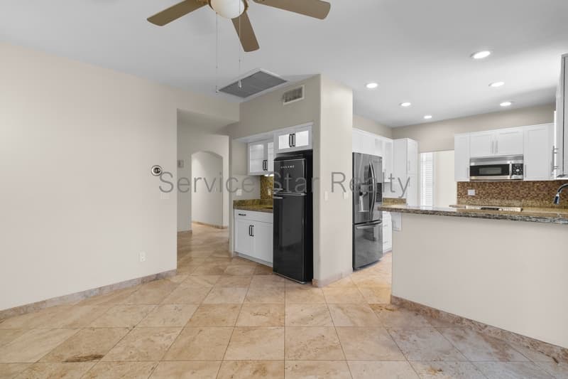 Scottsdale House: 8750 E Via Del Valle