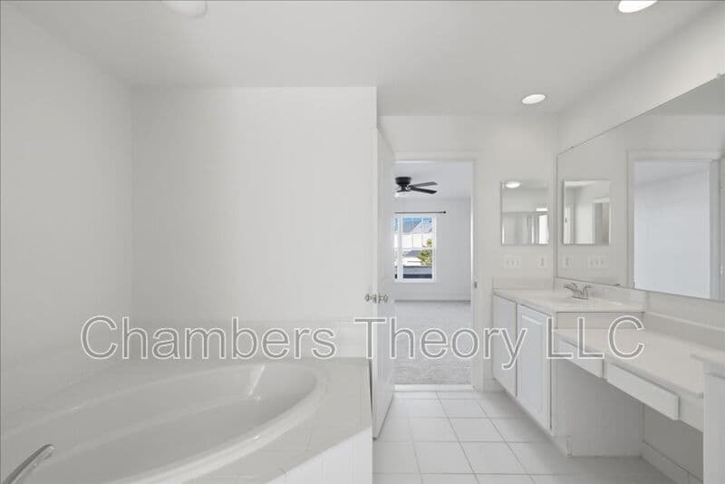 Bristow House: 9180 Ribbon Falls Loop