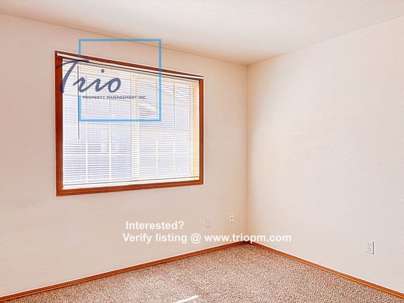 Eugene Condo: 112 Lea Avenue