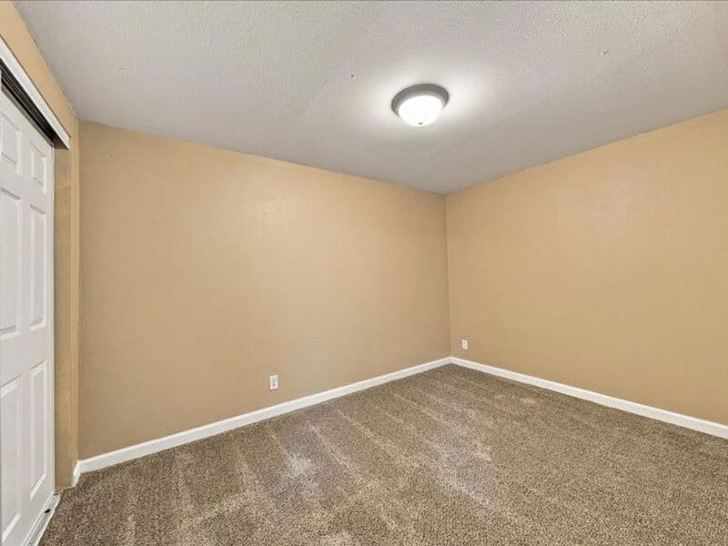 Kennewick Condo: 800 N Irving St.
