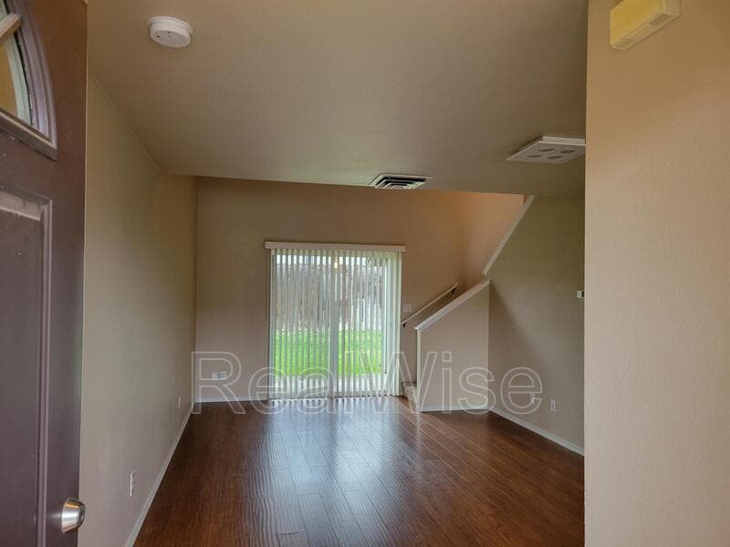 Grants Pass Condo: 1876 NE Fairview Ave
