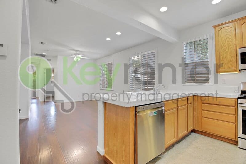 Roseville House: 1233 Manza Circle