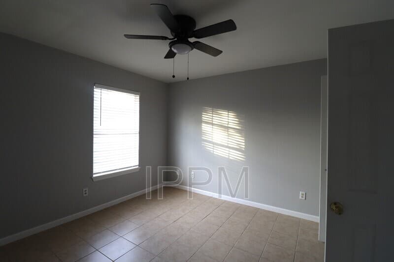 Alton Condo: 809 S Michigan