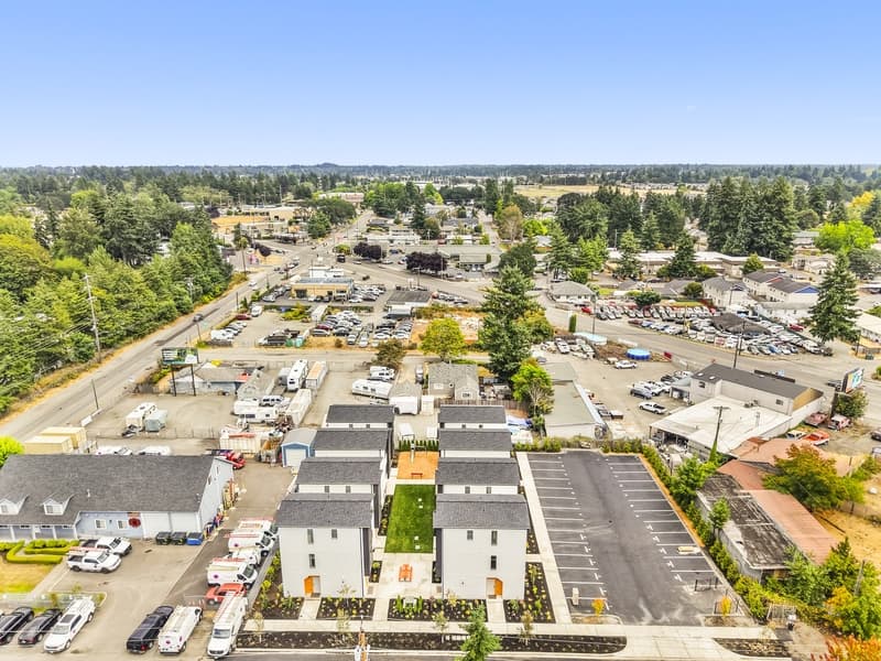 Lakewood Condo: Birds Mill 7535 Grange Street West