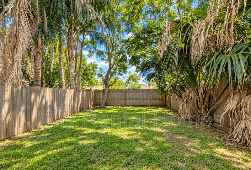 Jacksonville Townhome: 2416 Seabury Pl N