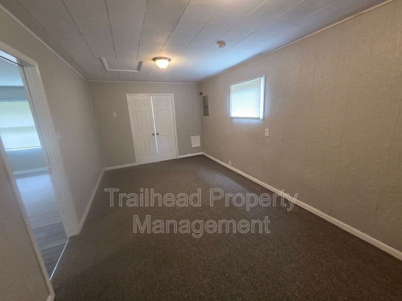 Kansas City House: 7805 E 114th St