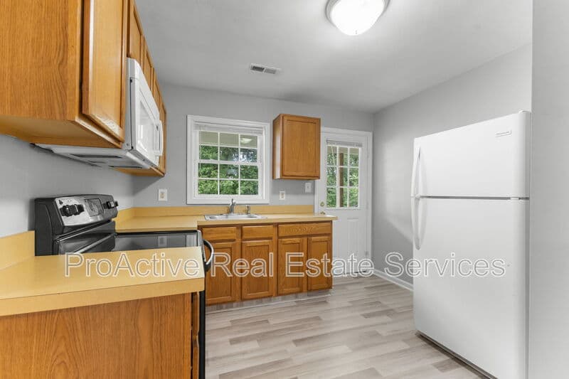 Chesapeake Condo: 1415 Commerce Ave - 4